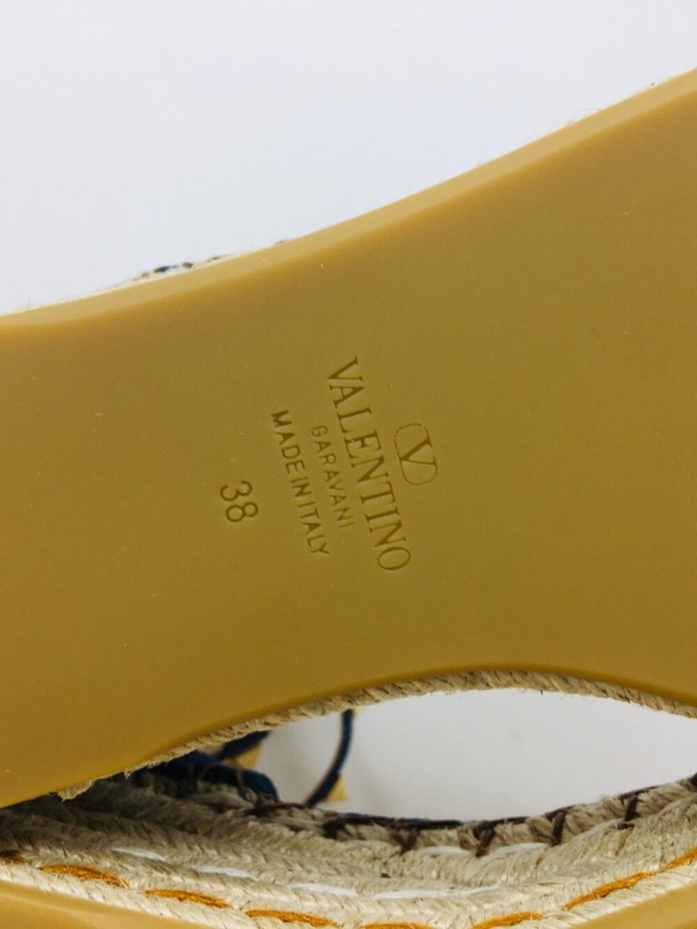 Valentino Garavani 55mm Rockstud Denim Wedge Sandals 8 M - Picture 11 of 11